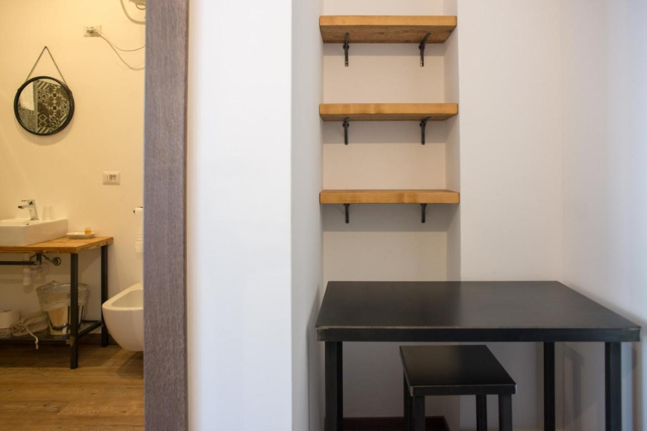 Officina Rooms Como Exterior photo